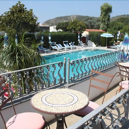 Tre Sorelle Otel Sant'Angelo (Isola d'Ischia)